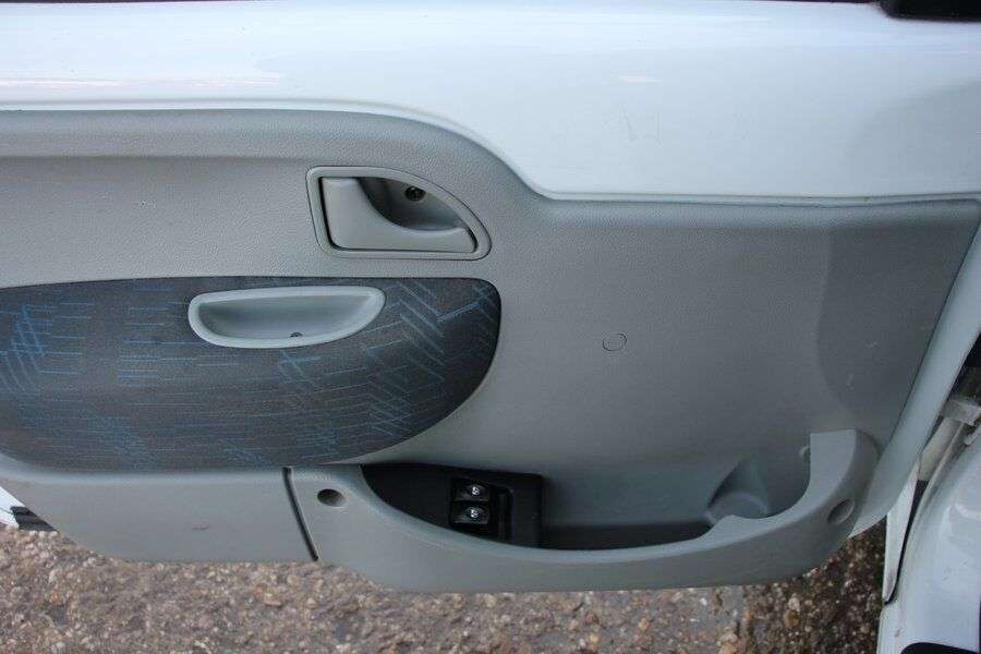 RENAULT KANGOO 1.5 DCI 45KW E4 lichte bestelwagen te koop bij opbod - Photo 17