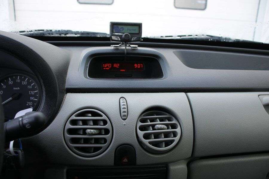 RENAULT KANGOO 1.5 DCI 45KW E4 lichte bestelwagen te koop bij opbod - Photo 23