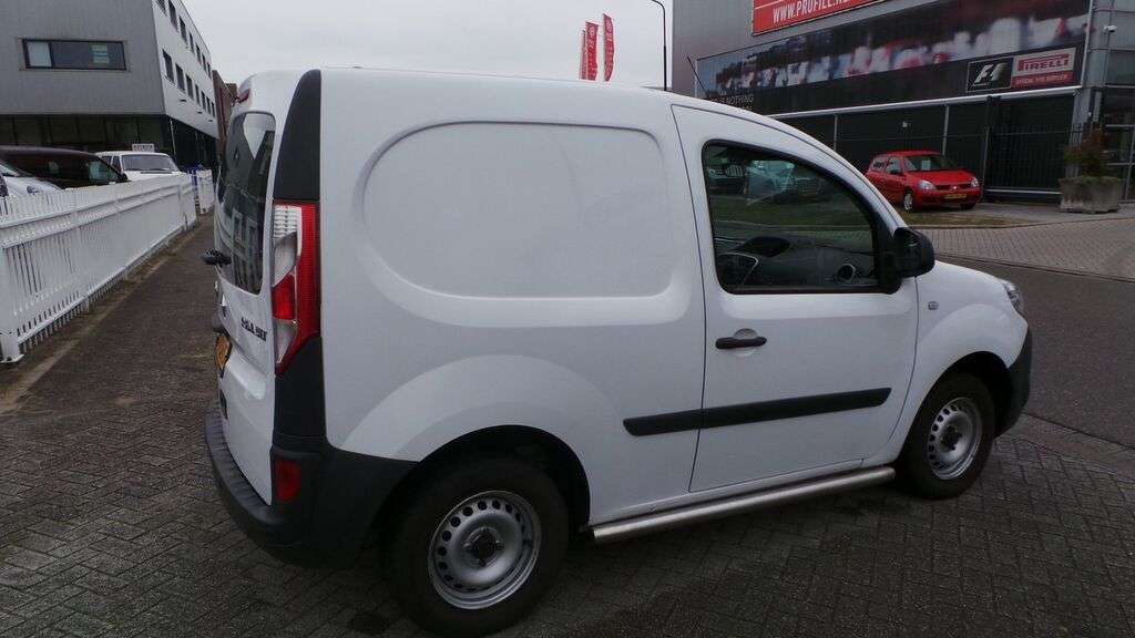 RENAULT Kangoo Express 1.5 dCi 75 Express Compact Comfort S&S Navigatie lichte bestelwagen - Photo 4