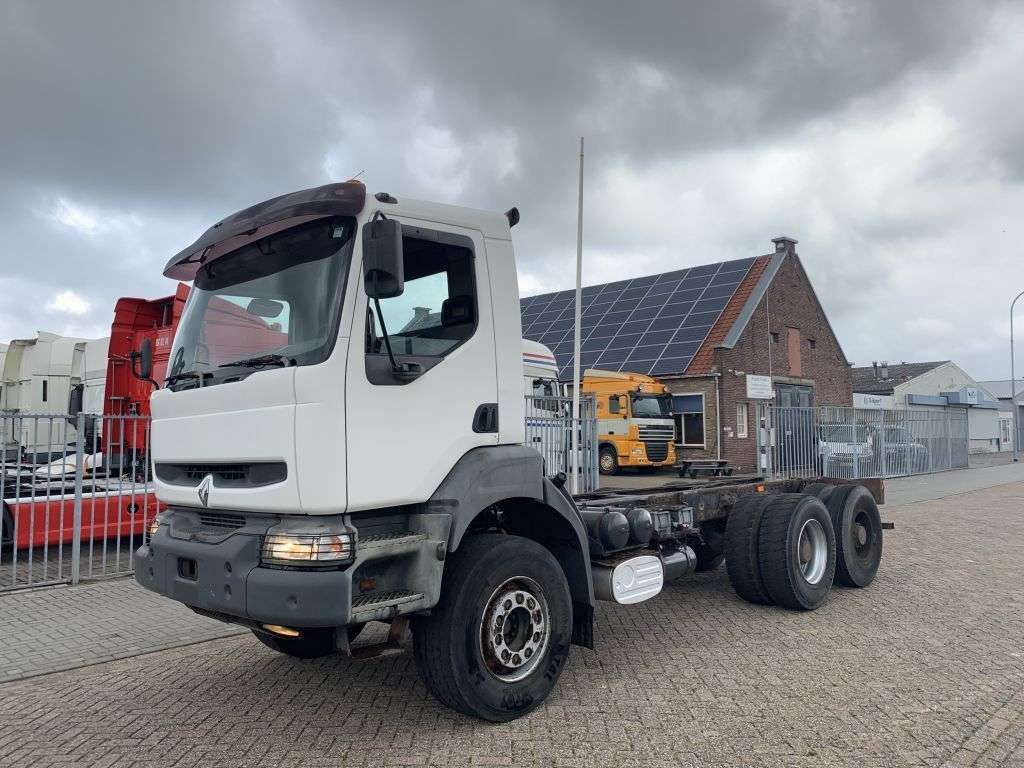 RENAULT Kerax 400 6x4 Steel Springs Manual Gearbox haakarm vrachtwagen