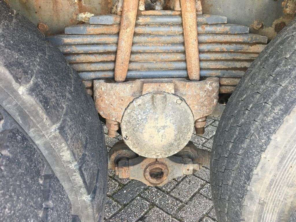 RENAULT Kerax 400 6x4 Steel Springs Manual Gearbox haakarm vrachtwagen - Photo 5