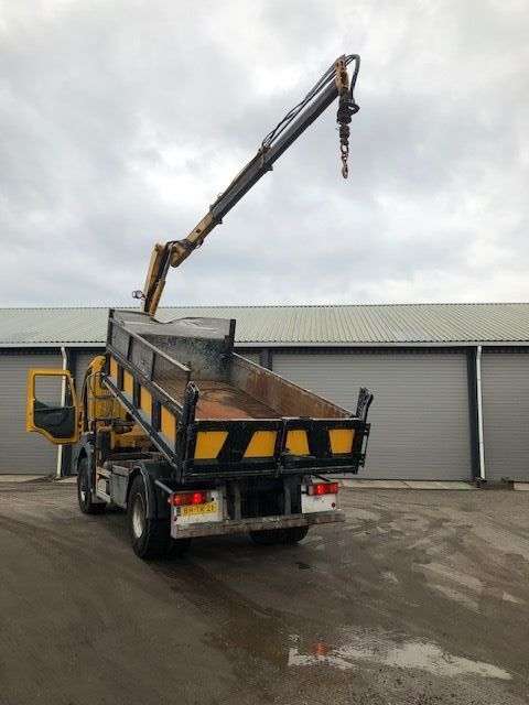 RENAULT KERAX 260-19 4X4 kipper vrachtwagen - Photo 3