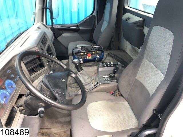RENAULT Kerax 370 6x4, Fassi Crane, Remote, Steel suspension, Manual, Ai open laadbak vrachtwagen - Photo 5