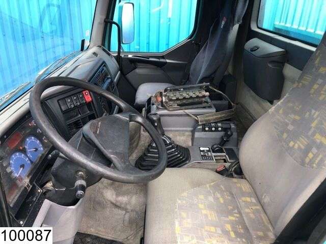 RENAULT Kerax 370 6x4, Hiab crane 4x hydraulic extendable, Remote, Manua open laadbak vrachtwagen - Photo 6