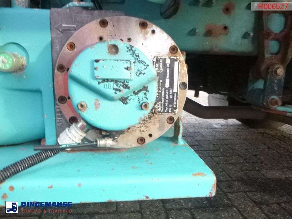 RENAULT Midlum 220 4x2 fuel tank 11.3 m3 / 3 comp brandstoftruck - Photo 8