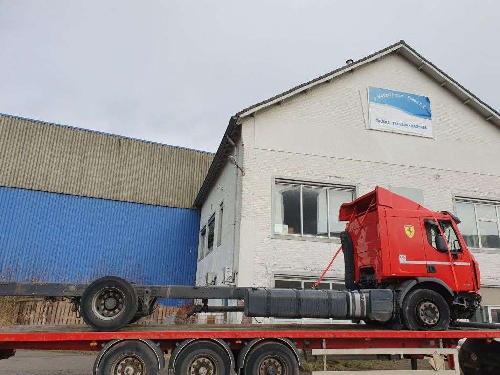 Beschadigde RENAULT Premium 430 DXi chassis vrachtwagen - Photo 2