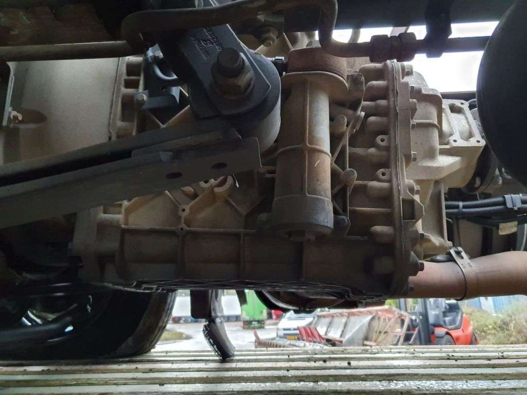 Beschadigde RENAULT Premium 430 DXi chassis vrachtwagen - Photo 13