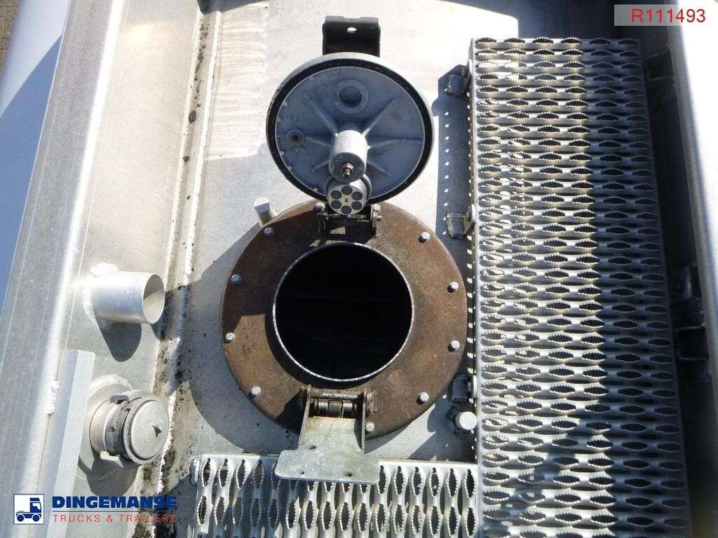 RENAULT Premium 370.26 6x2 fuel tank 18.5 m3 / 6 comp brandstoftruck - Photo 9