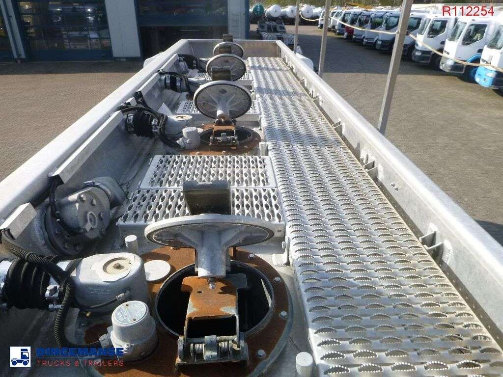 RENAULT Premium 270 dci 4x2 fuel tank 14 m3 / 4 comp brandstoftruck - Photo 7