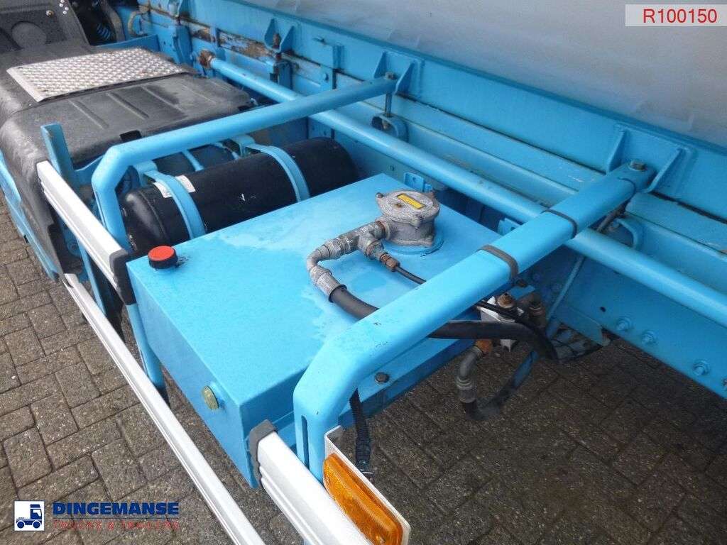 RENAULT Premium 320.26 6x2 gas tank 28.5 m3 gas tank truck - Photo 11