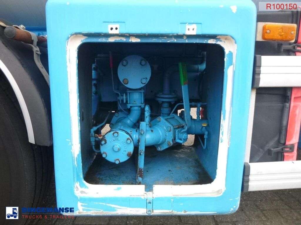 RENAULT Premium 320.26 6x2 gas tank 28.5 m3 gas tank truck - Photo 9