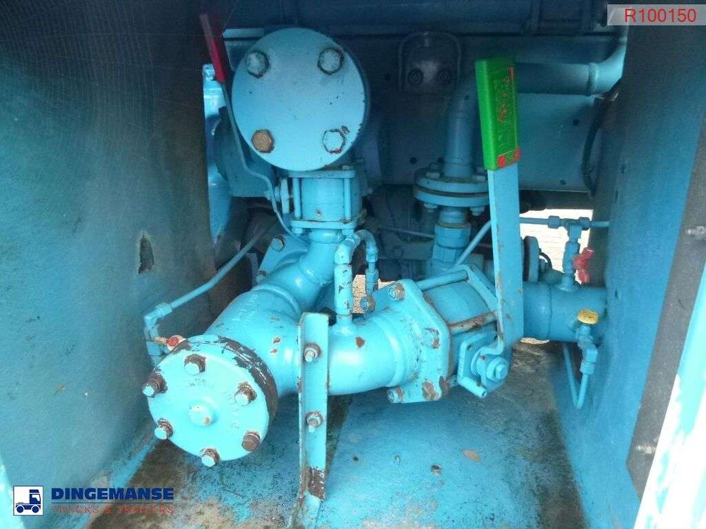 RENAULT Premium 320.26 6x2 gas tank 28.5 m3 gas tank truck - Photo 10